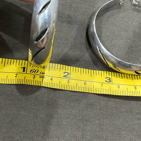 Alpaca Silver Hoops - Picture 4 of 8